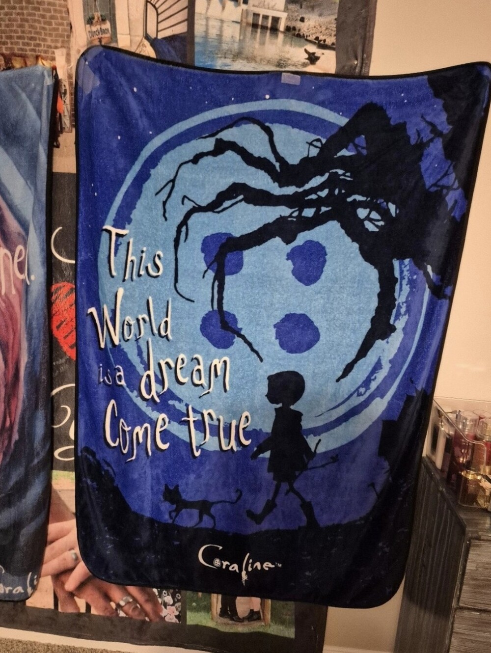 Coraline blanket